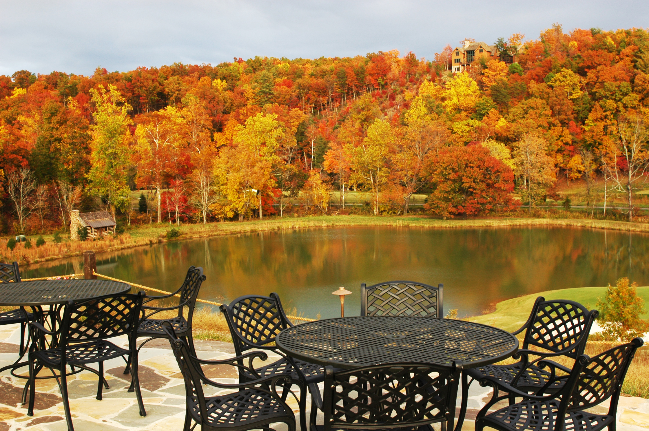 Fall foliage on the patio at Bright's Creek Club in the Blue Ridge Mountains